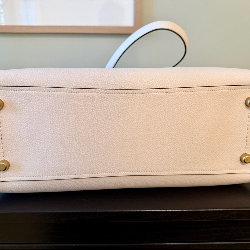 Coach Willow 38 Tote in Chalk with Brass Hardware - Picture 6 of 9